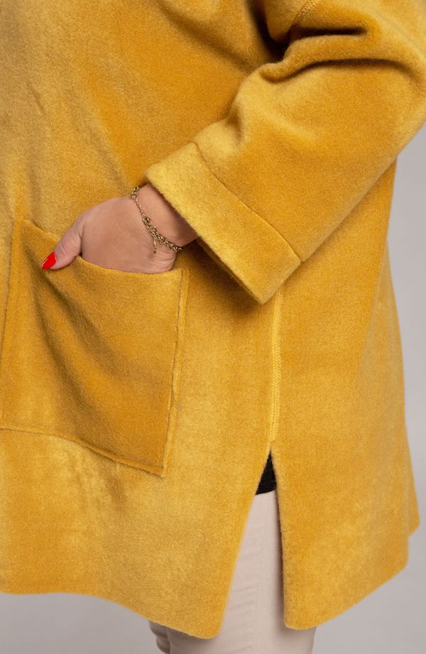 Fahéj színű a'la alpaka kabát