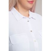 Hosszú fehér ing zsebekkel