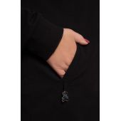 Fekete kapucnis pulóver zsebekkel
