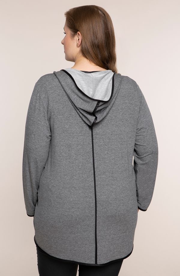 Szürke kapucnis pulóver