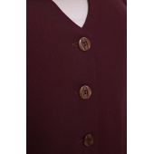 Burgundi színű, bő szabású kabát mandzsettával