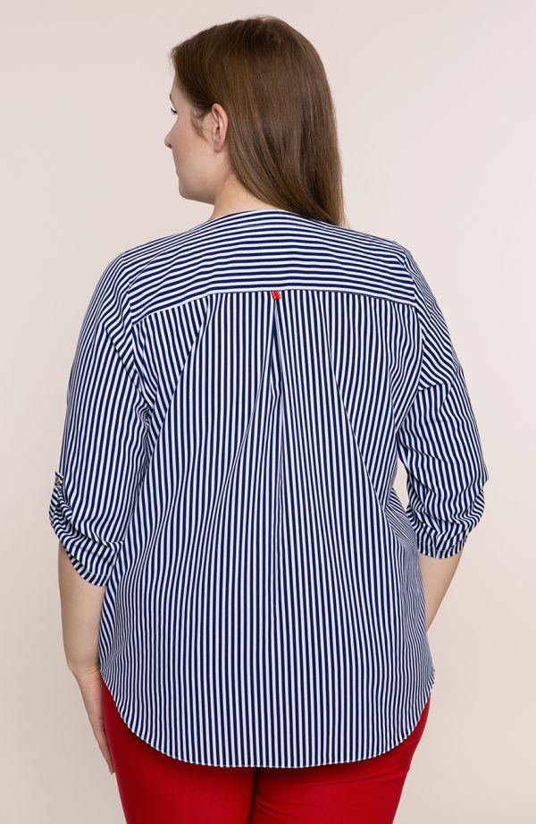 Lekka bluzka w białe i niebieskie paski - bluzki plus size